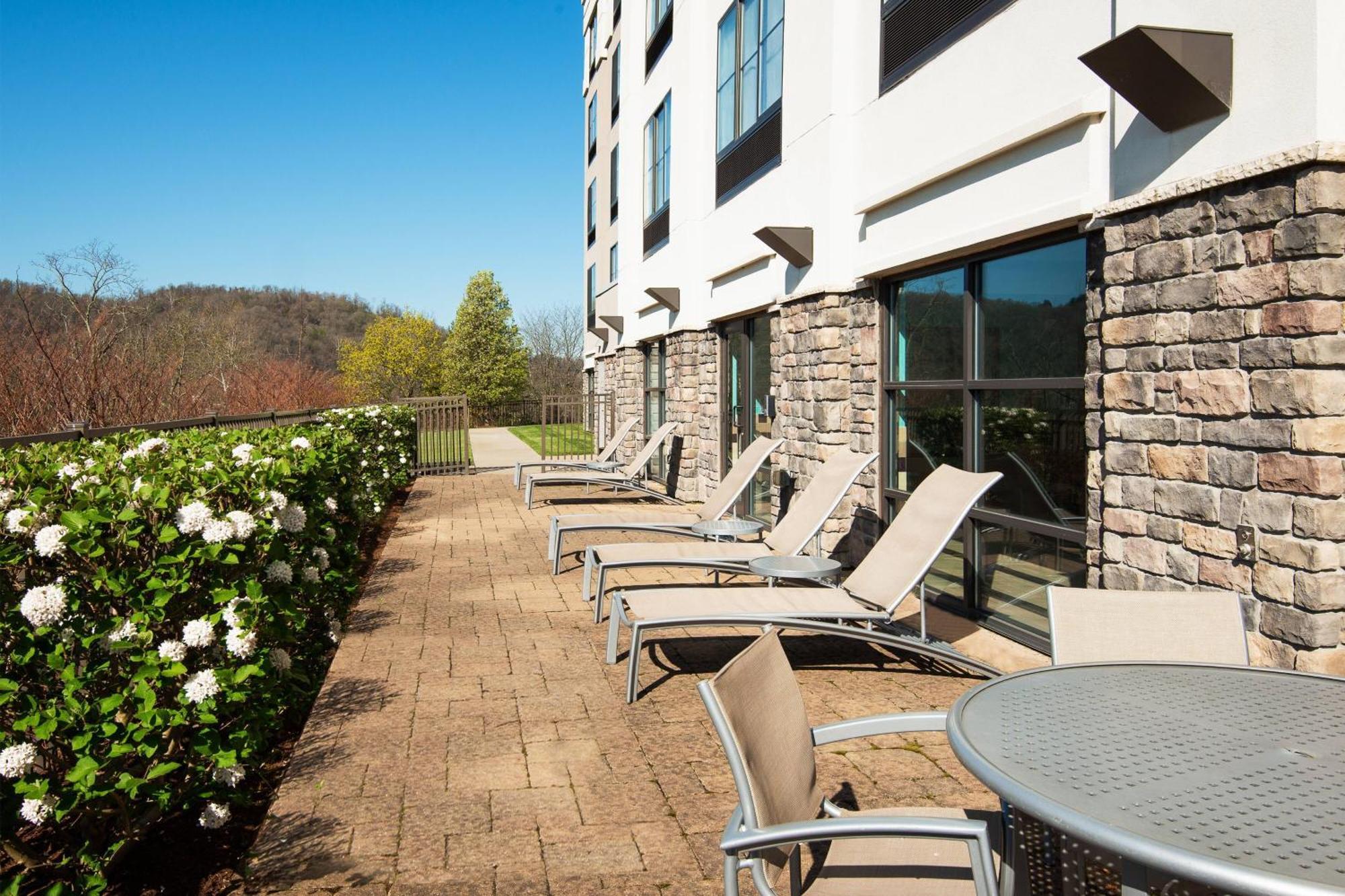 Springhill Suites By Marriott Wheeling Triadelphia Area Exteriör bild